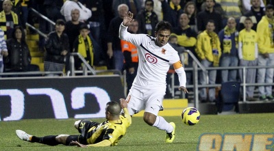 פדרו גלבאן עובר את מויאל (יוסי ציפקיס) פדרו גלבאן עובר את מויאל (יוסי ציפקיס)