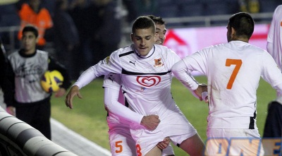 עגייב לא יודע נפשו מאושר לאחר השער (יוסי ציפקיס) עגייב לא יודע נפשו מאושר לאחר השער (יוסי ציפקיס)