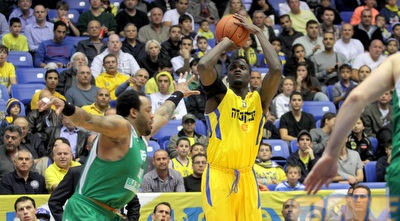 שון ג´יימס (יניב גונן)