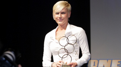 אלה סמופולוב (יניב גונן)