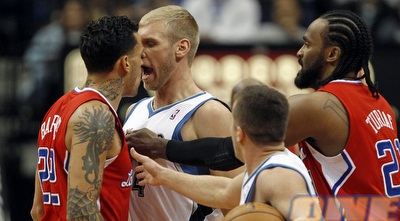 מאט בארנס מתחיל במהומה (רויטרס)