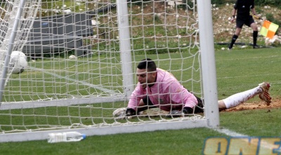 בן יצחק מתוסכל (חגי ניזרי)