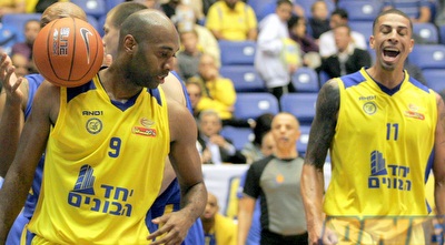 קולינס וסימפסון. אשדוד הביסה את אשקלון בקלות (משה חרמון)