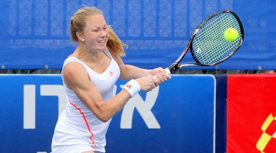 יוליה גלושקו (יניב גונן)