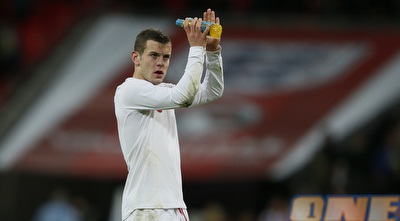 ג´ק ווילשר מודה לאוהדים בוומבלי (רויטרס)