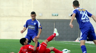 גידי קניוק מול עדי נמני (יניב גונן)