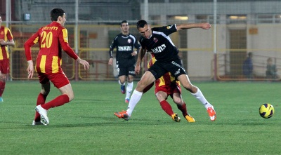 ולדימיר גלושצ´ביץ´ מול מיקי סירושטיין (חגי ניזרי)