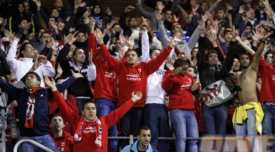 אוהדי בני סכנין בטירוף ביציע. חבל ששרקו בוז בהמנון (יוסי ציפקיס)