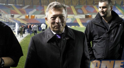 ארקדי גאידמק. &qout;דברים חייבים להיעשות אחרת&qout; (יוסי ציפקיס)