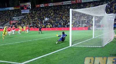 עטר משלים צמד מהנקודה הלבנה (יניב גונן) עטר משלים צמד מהנקודה הלבנה (יניב גונן)