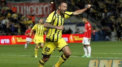 ראדה פריצה חוגג בדרבי. התאהב גם באוהדים (יוסי ציפקיס)