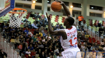 סאנדרס עולה לסל. העלייה לבלקנית השפיעה (יניב גונן)