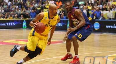 דווין סמית´ (יוסי ציפקיס)