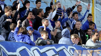 אוהדי מכבי פ&qout;ת (יניב גונן)