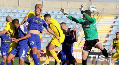 וולק נוגח פנימה (יניב גונן)