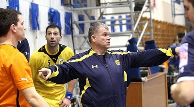 מאטיץ´, מאמן קרית מוצקין, שמתבססת במקום ה-5 (דוד פליגל)