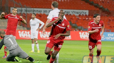 אוננגה חוגג (משה חרמון)