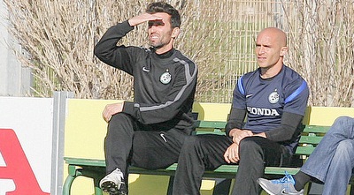 בנאדו ואוזן. צופים בחניכים מול הנוער (משה חרמון)