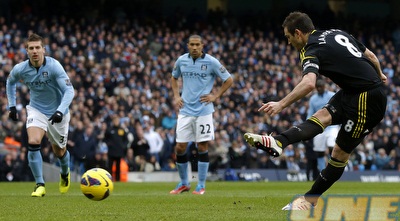 למפארד מחמיץ את הפנדל (רויטרס)