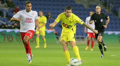 צ´ראן מנסה בעיטה (משה חרמון)