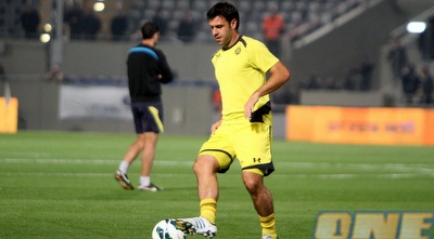 רוברטו קולאוטי. עובר לאי השכן (חגי ניזרי) רוברטו קולאוטי. עובר לאי השכן (חגי ניזרי)