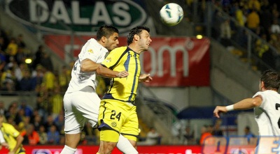 רוברטו קולאוטי נוגח (יוסי ציפקיס)