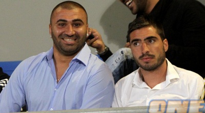 ערן לוי ביציע עם שי חדד (חגי ניזרי)