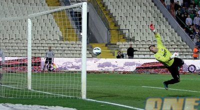 קאלה נכנע (יניב גונן)