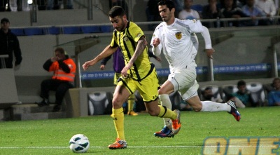 קריאף רודף אחרי אלירן עטר (חגי ניזרי)