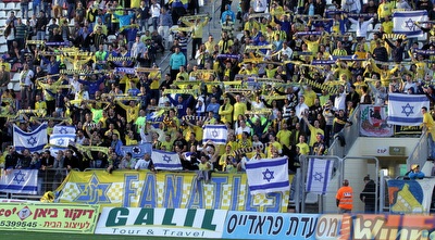 אוהדי מכבי בסכנין (יניב גונן) אוהדי מכבי בסכנין (יניב גונן)