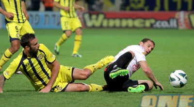 עותמאן מול פריצה (יניב גונן) עותמאן מול פריצה (יניב גונן)