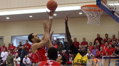 רנדל עולה לסל (יוסי ציפקיס)