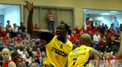 שון ג&acute;יימס והיקמן. תוכלו לשלוט בהם (שי לוי)