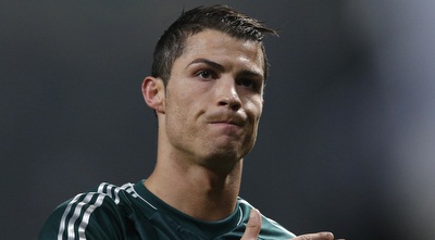 כריסטיאנו רונאלדו חוגג באיפוק (רויטרס) כריסטיאנו רונאלדו חוגג באיפוק (רויטרס)