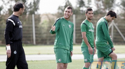 ריאן צוחק על דוידוביץ´ (משה חרמון) ריאן צוחק על דוידוביץ´ (משה חרמון)