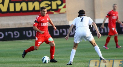 טיאגו קוסטה מול יובל שבתאי (חגי ניזרי) טיאגו קוסטה מול יובל שבתאי (חגי ניזרי)