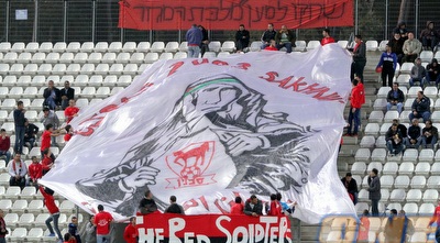 אוהדי סכנין מפגינים נוכחות (יניב גונן) אוהדי סכנין מפגינים נוכחות (יניב גונן)