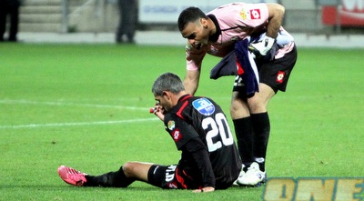 קנדיל מנחם את ויצמן בסיום (יניב גונן) קנדיל מנחם את ויצמן בסיום (יניב גונן)