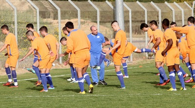 לחמן בין שחקני ראשל&qout;צ (חגי ניזרי)