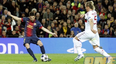 דוד וייה מסובב את השער השלישי (רויטרס)