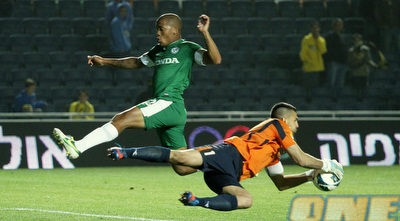 הרוש מקדים את אנדלובו (יוסי ציפקיס)