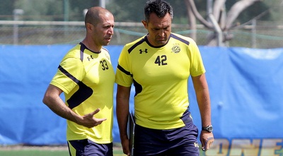 יוסי זיגדון עם טוריחו (יניב גונן)