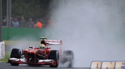 פיליפה מאסה מותיר מאחוריו עננים של גשם. (רויטרס)