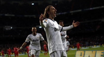 מודריץ´ בטירוף אחרי השער שלו (קובי אליהו)