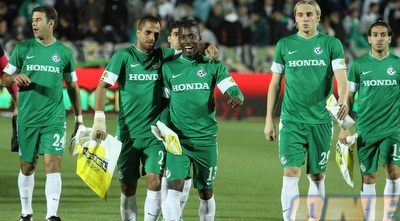 משומר וטוואטחה מחובקים (עמית מצפה) משומר וטוואטחה מחובקים (עמית מצפה)