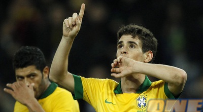 אוסקר חוגג. מבצע נהדר עם ניימאר (רויטרס) אוסקר חוגג. מבצע נהדר עם ניימאר (רויטרס)