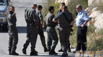 שוטרים (גיא בן זיו)