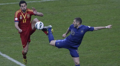 בנזמה וארבלואה בדרבי פרטי (רויטרס)