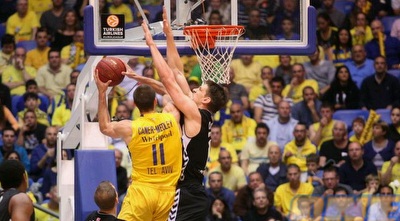 קיינר מדלי עולה מול וידמאר. בוא נראה אותו מול קבוצת יורוליג אמיתית (יוסי ציפקיס)