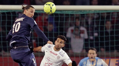 זלאטן נוגח (רויטרס)